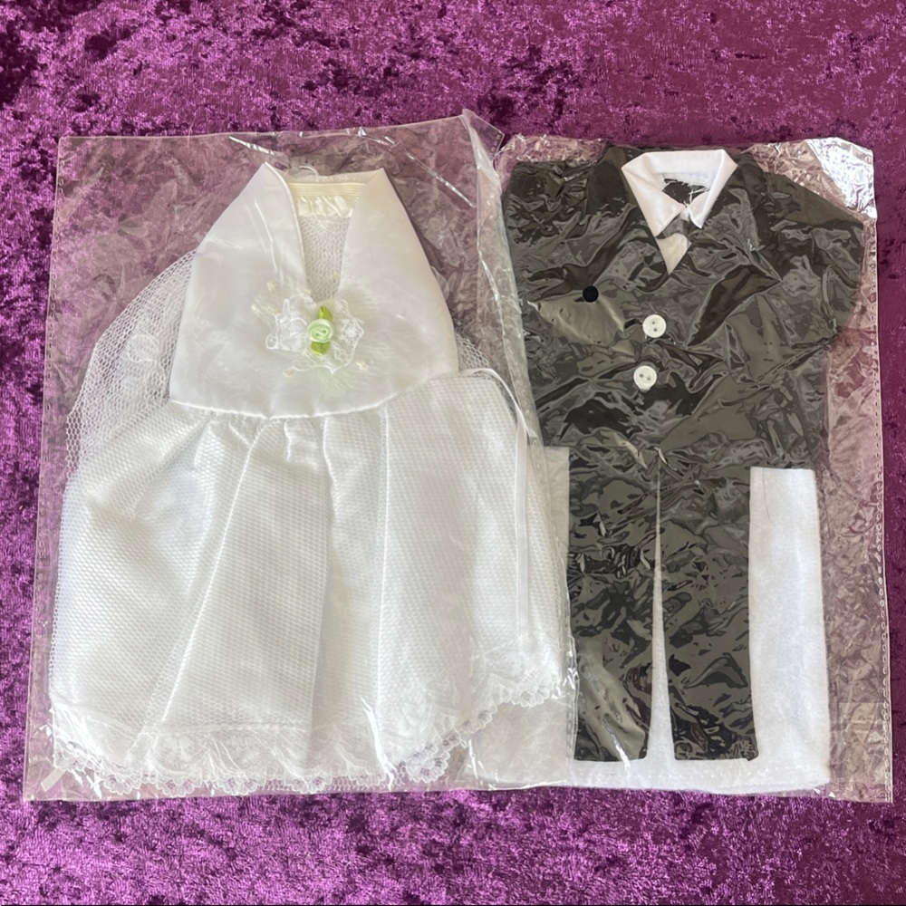 Wine Bottle Bride and Groom Elegant White and Black Formal Outfit Set